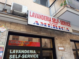 Lavanderia self-service a gettone ad acqua America