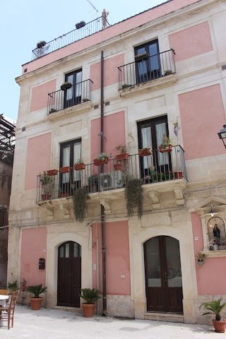 Casa Pesce Palla Ortigia, by Dimore in Sicily property management