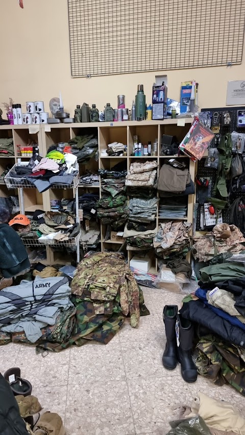 Maurizio Military Store