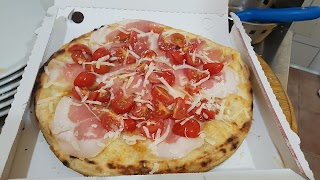 Pizzeria Panineria Tricche E Ballacche