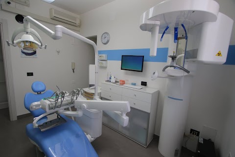 Dr. Gianni Vitacolonna Studio Dentistico Masone