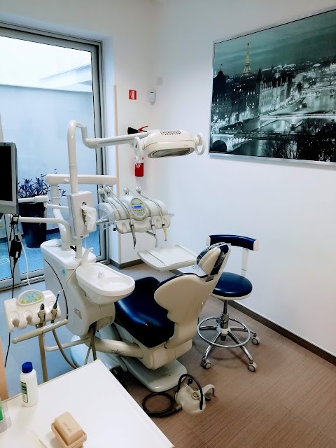 Centro Dentale del Levante di Giancaspero-Triggianese e C. Sas-Stp