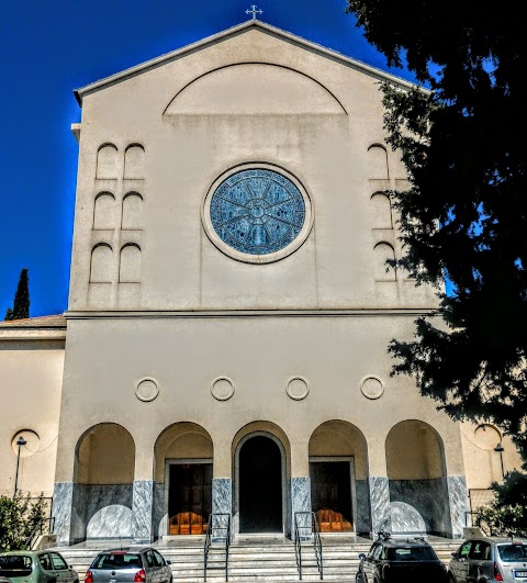 Chiesa di Santa Teresa del Bambin Gesù e San Pietro Apostolo