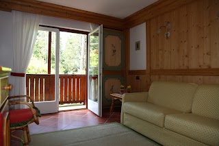 Residence Chalet dei Pini - Madonna di Campiglio