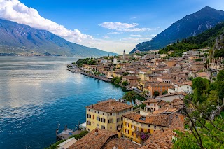 Parcheggio inizio percorso ciclopedonale Limone (disco orario120')