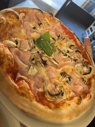 Vecchia Pizzeria La Puccia