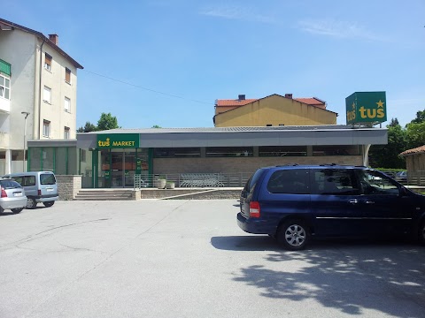 Tuš market Divača