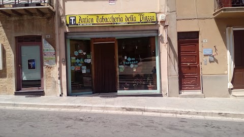 Antica tabaccheria della piazza