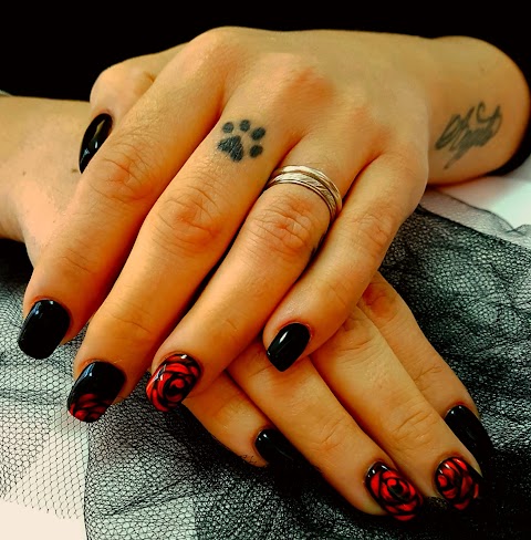 Alternative Nails