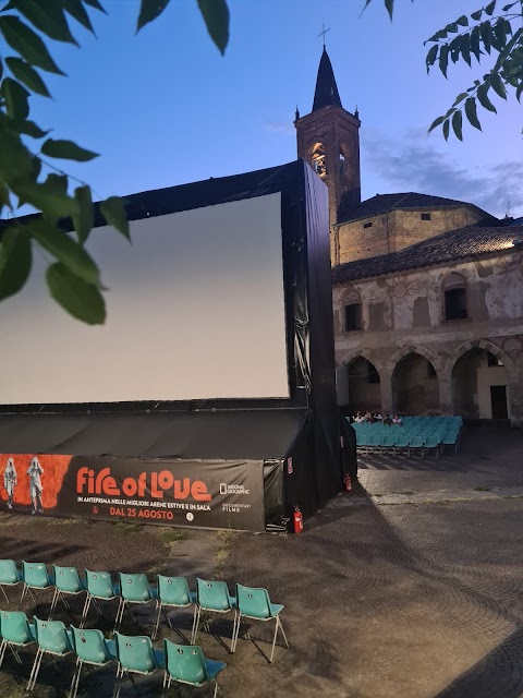 Cinema Chiostro Dell'incoronata