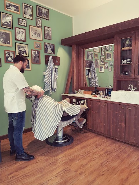 Parisi barber shop