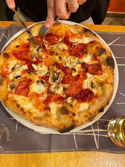 PIRAMID pizzeria ristorante la fontana srl