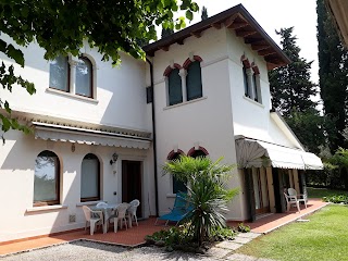 Villa cipressi