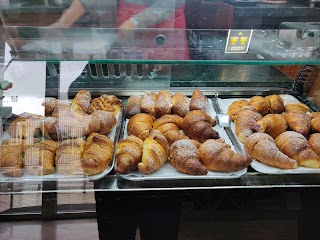 Caffetteria Trinita' Di Ferrara G.