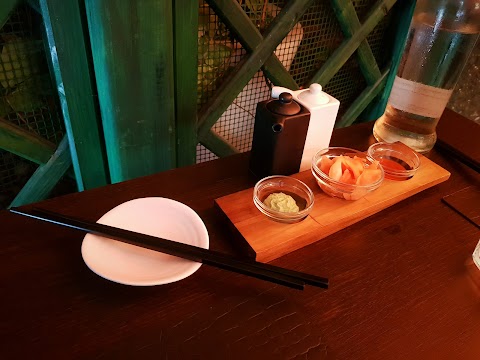 Hizumo Sushi & Sake