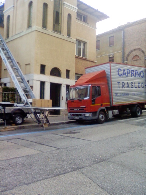 Traslochi Caprino Claudio Montaggio E Smontaggio Mobili Canavese, Deposito Mobili con Assicurazione