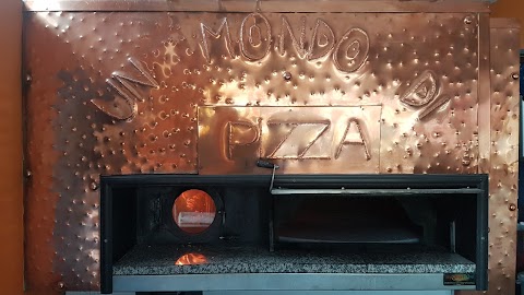 Un Mondo di Pizza