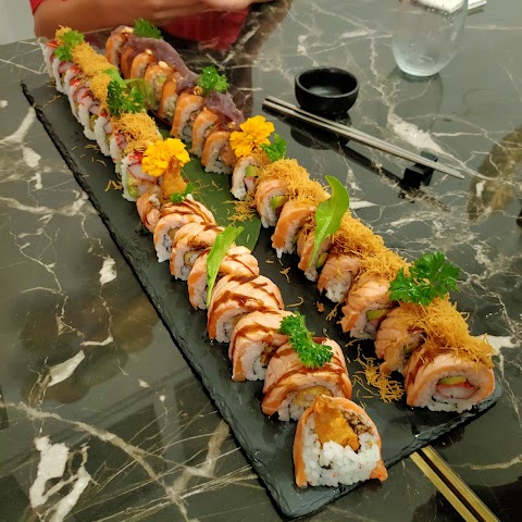 Mo Sushi Japanese Italian