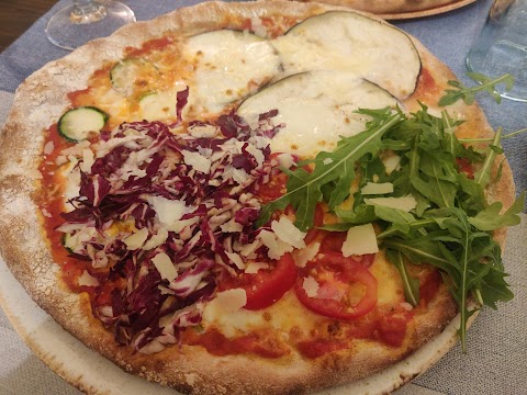 Pizzeria Prendi al Volo " pizza con farina grani antichi "