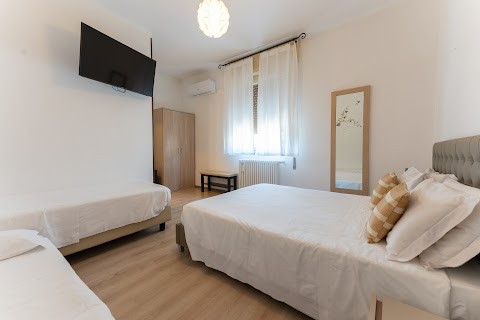 Hotel Benaco bee free