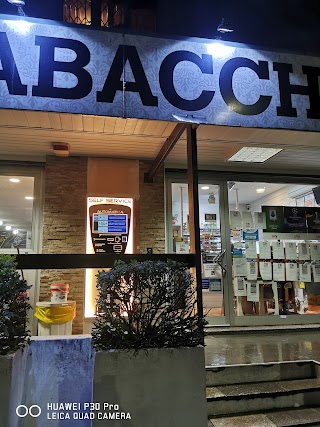 Bar tabacchi e...