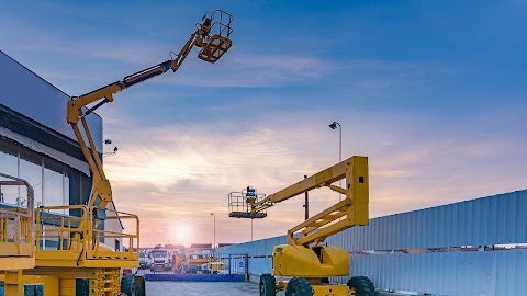 TECNOELEVA - Noleggio, Vendita, Formazione e Assistenza tecnica di Piattaforme Aeree, Carrelli Elevatori e Attrezzature