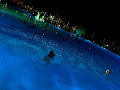 Piscina con acqua di mare