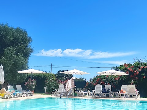 Residenza Aurora - B&B e piscina ad Ostuni sulla strada per Martina Franca