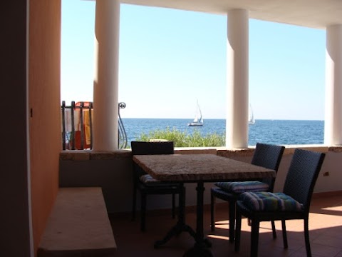 Sea view terrace art apartment Spacal