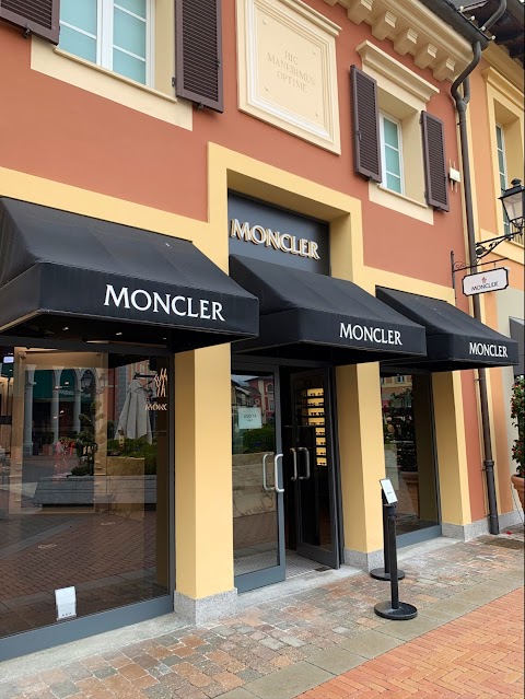 Moncler Outlet