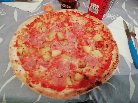 PIZZAMANIA PIZZE D’ASPORTO con SERVIZIO a DOMICILIO