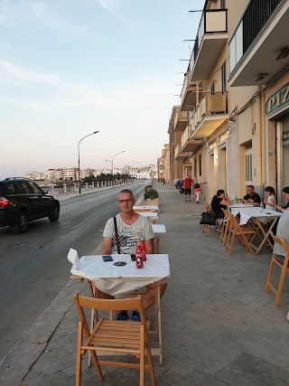 Pizzeria Da Enzo con Forno a Legna