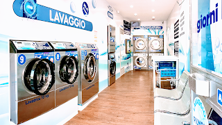 Lavanderia Self Piazza Udine Milano (Self Laundry)