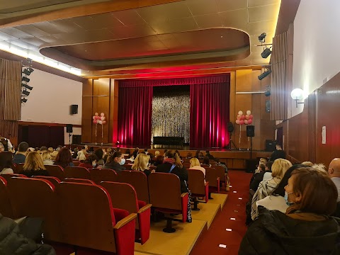 Špas Theater