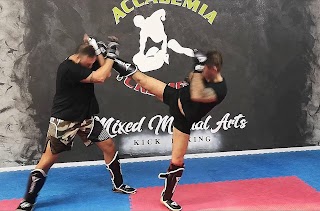 Accademia Cremona MIXED MARTIAL ARTS, KICKBOXING & FUNCTIONAL TRAINING