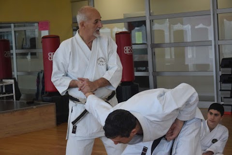 Dojo Karate Frosinone - Scuola karate, Corsi per bambini e adulti, Corsi Difesa personale Donne ed Uomini.