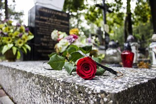 Tombeinfiore | Consegna fiori in cimitero