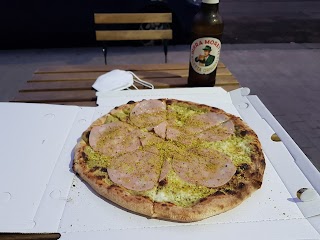 la tana della pizza