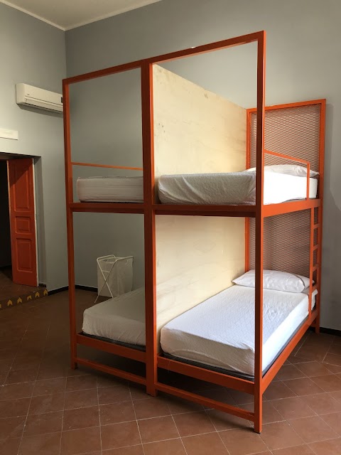H Hostel Friendly Accommodation