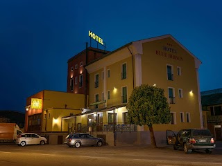 Blue Ribbon Hotel, Ristorante e Pizzeria