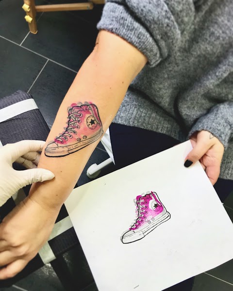 Small hill Tattoo - Sara Collepiccolo