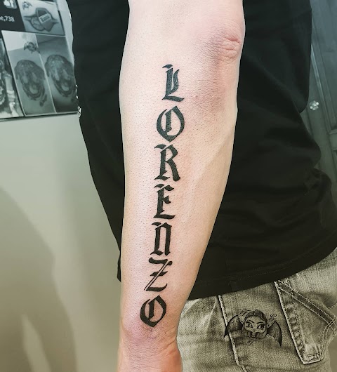 Dark Romantics Tattoo