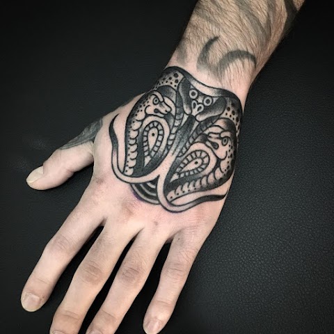 Mr. Grady Art & Tattoo Studio by Luca Polini