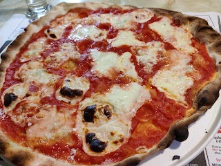 Pizzeria In Bocca Al Lupo