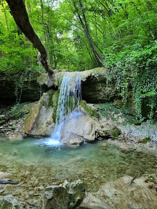 Cascate bucamante