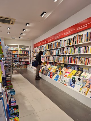 Mondadori Bookstore