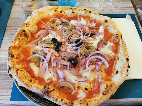 Lucrino - Pizza and Restaurant