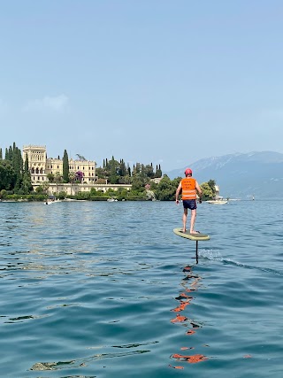 eFoil School eWave ASD & E-Surfer Shop Lake Garda