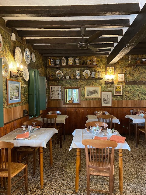 Trattoria La Famiglia