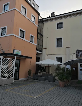 HOTEL LA CANTINA